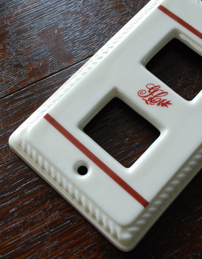 おしゃれな陶器製のスイッチカバー