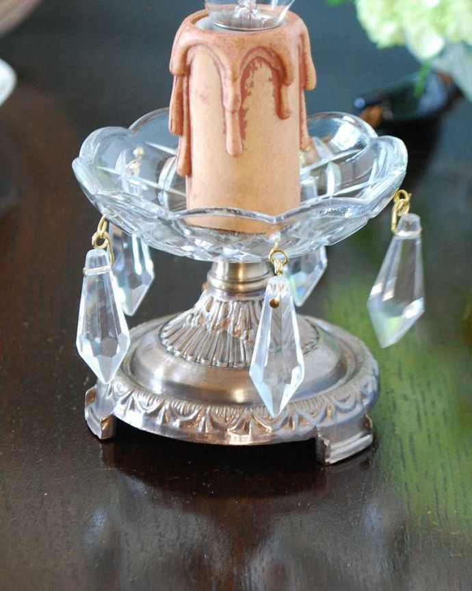 Handleオリジナル　照明・ライティング　Handleオリジナルのテーブルシャンデリア （アンティーク色・Ｓ・ガラス）（Ｅ17シャンデリア球付）。おしゃれなデザインヨーロッパから取り寄せる高品質のおしゃれなデザインの真鍮。(sgl-06-a)