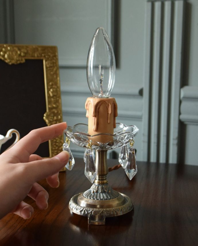 Handleオリジナル　照明・ライティング　Handleオリジナルのテーブルシャンデリア  （アンティーク色・Ｍ・ガラス）（E17シャンデリア球付）。LEDも使えます口金は100Wまで対応可能ですが、蝋管付きなので白熱球は40W以下がオススメです。(sgl-08-a)