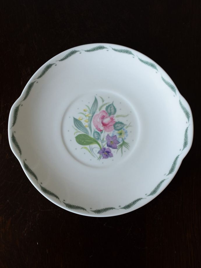 英国アンティークのおしゃれな食器