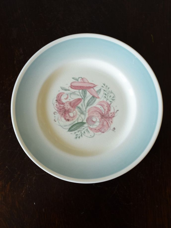 英国アンティークのおしゃれな食器