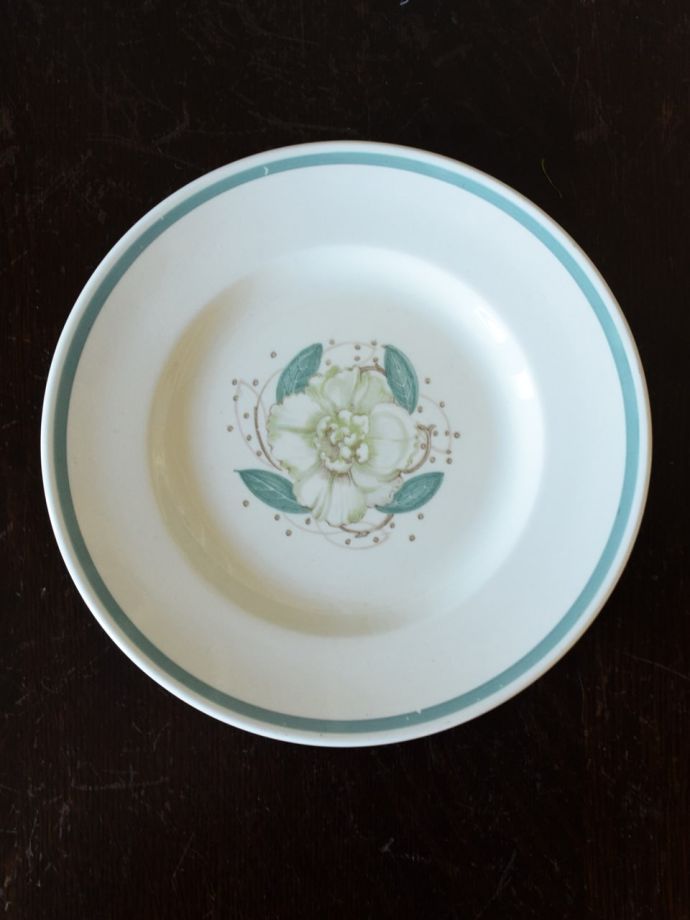 英国アンティークのおしゃれな食器