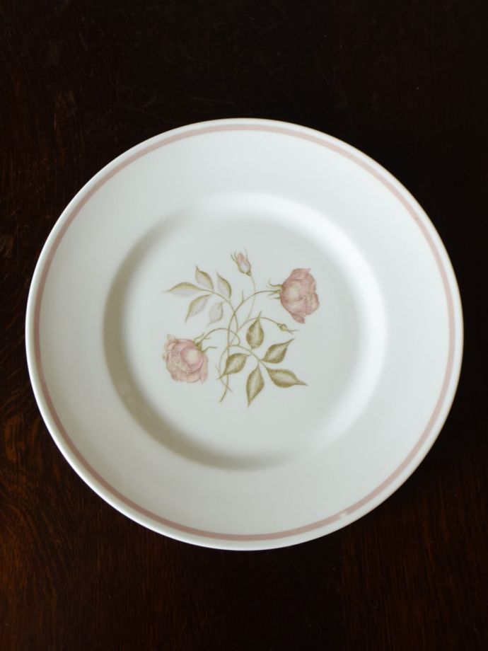 英国アンティークのおしゃれな食器