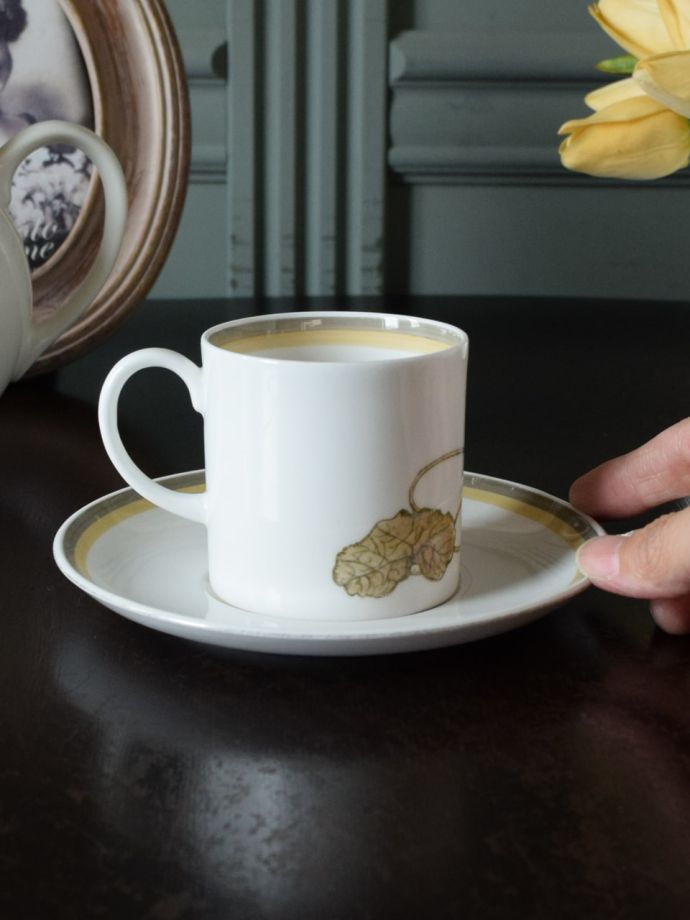 スージークーパーのカップ&ソーサー