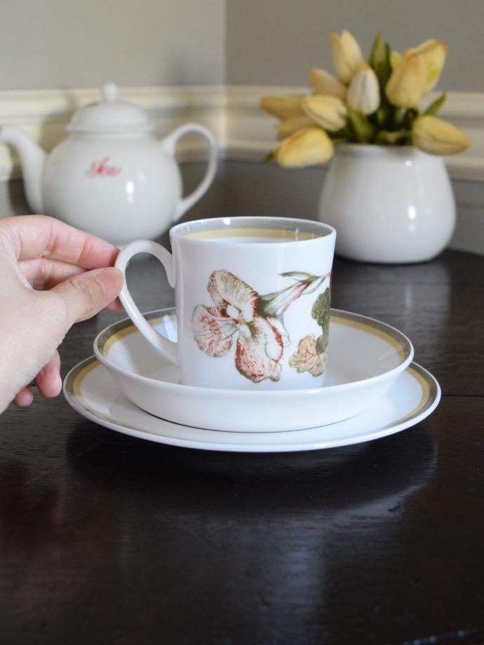 スージークーパーのカップ＆ソーサー(トリオ)