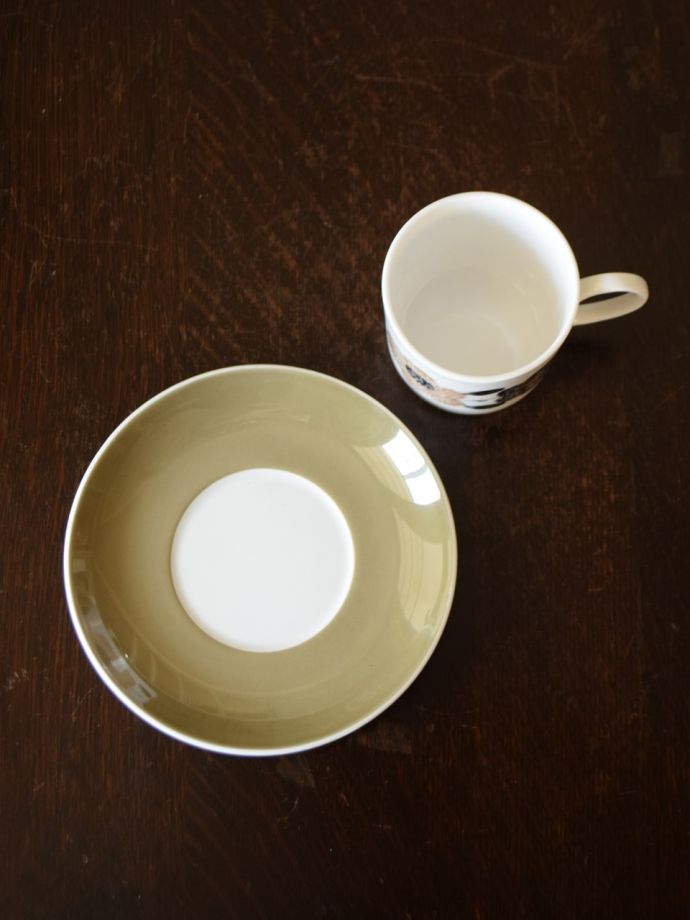 スージークーパーのカップ&ソーサー