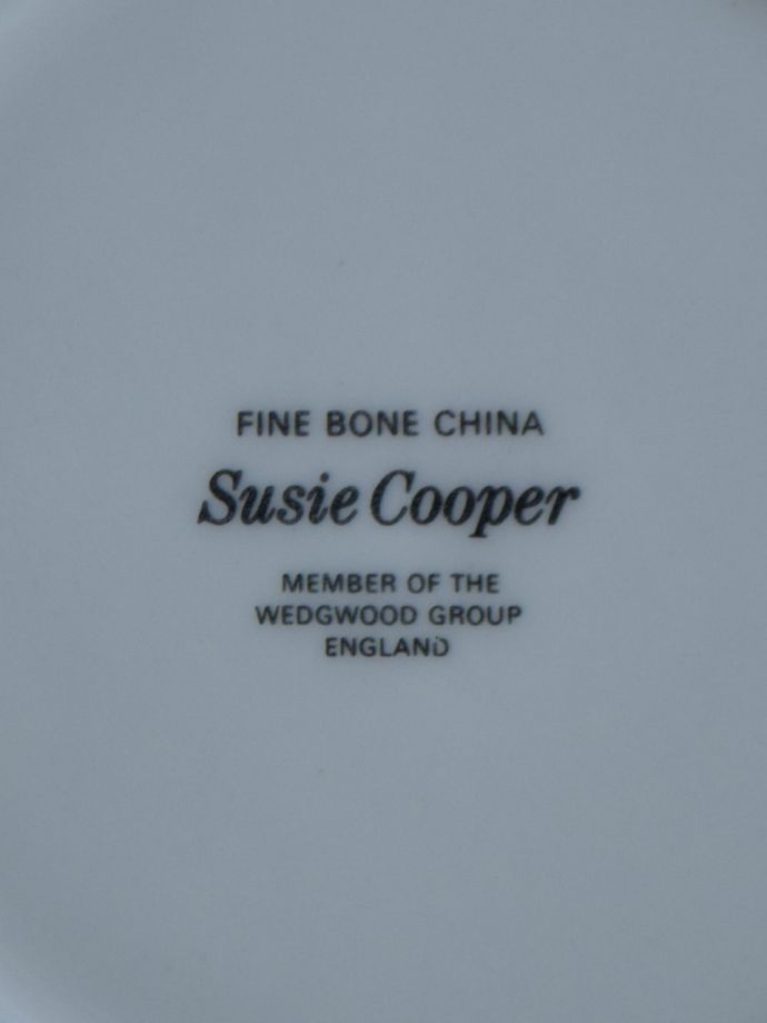 スージークーパーのバックスタンプ