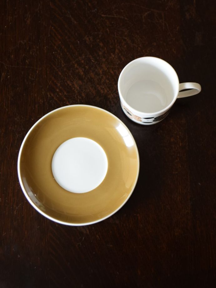 英国アンティークのおしゃれな食器