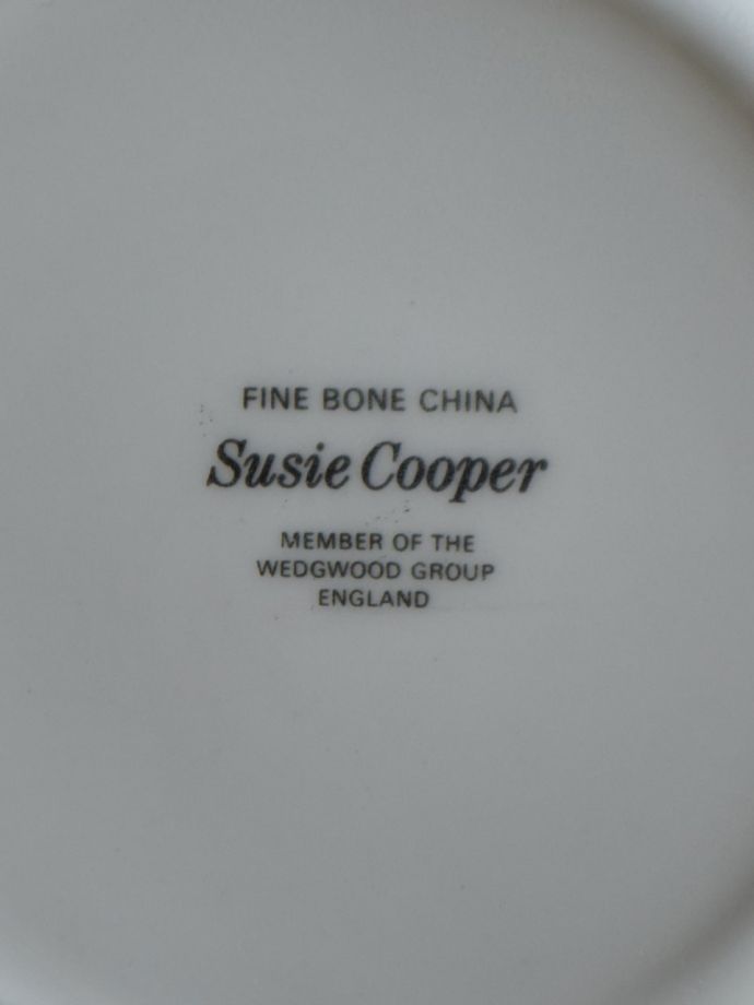 スージークーパーのバックスタンプ