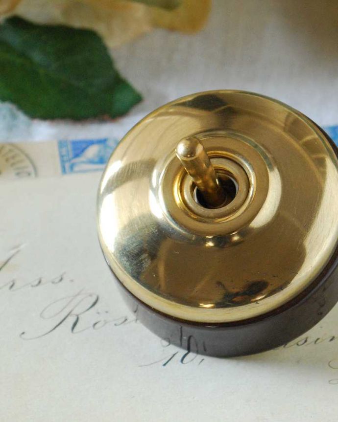 アンティーク風のスイッチ