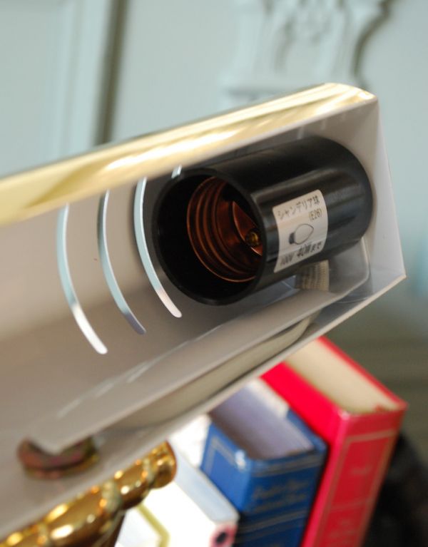 スタンドライト　照明・ライティング　真鍮製デスクランプ（ピアノライト）（電球セット）。日本球対応のテーブルランプです。(TL-0019)