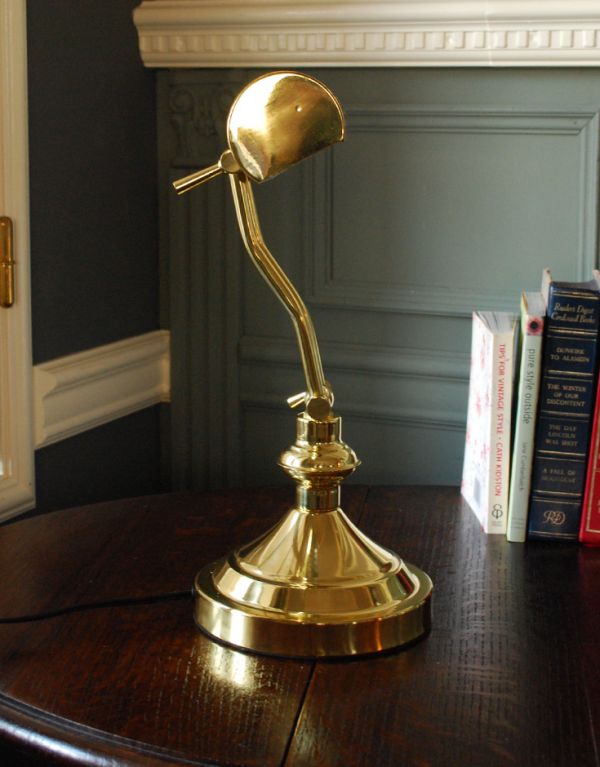 スタンドライト　照明・ライティング　真鍮製デスクランプ（ピアノライト）（電球セット）。外国風のオシャレなデザイン。(TL-0019)