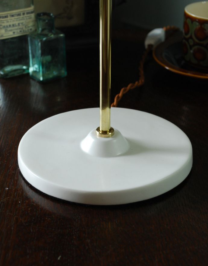 ボーンチャイナの土台