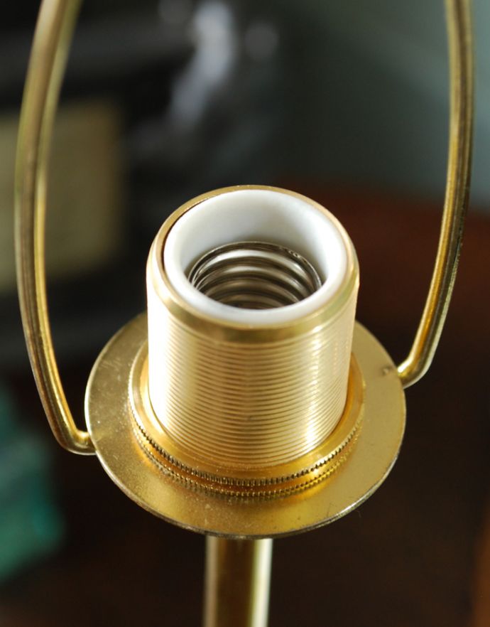 LED対応のテーブルランプ