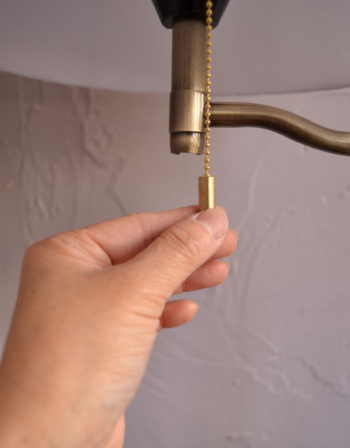 スタンドライト 照明・ライティング 布シェードからこぼれる柔らかな灯り、高さが調整できるテーブルランプ(プルスイッチ)(電球なし)。引っ張って点けるスイッチがついています。(TL-0031)