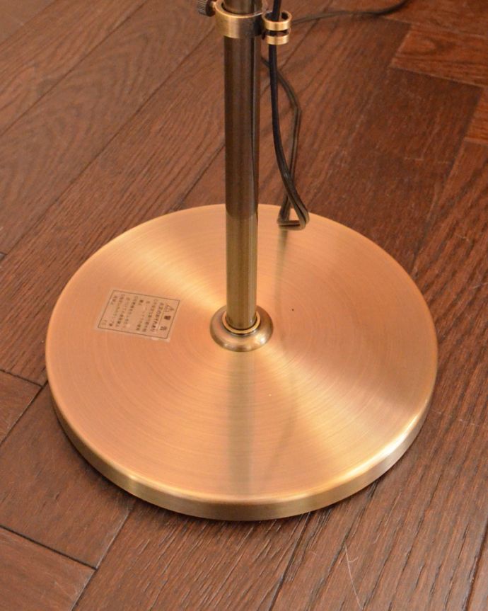 スタンドライト　照明・ライティング　布シェードからこぼれる柔らかな灯り、高さが調整できるフロアランプ（プルスイッチ）(電球なし)。台座は厚み・重みがありますので、しっかりとした安定感があります。(TL-0032)