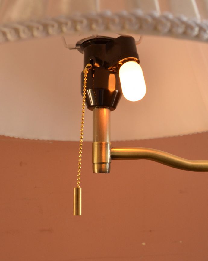 スタンドライト　照明・ライティング　布シェードからこぼれる柔らかな灯り、高さが調整できるフロアランプ（プルスイッチ）(電球なし)。ナツメ球も使えるので、寝室でも使えるフロアランプです。(TL-0032)