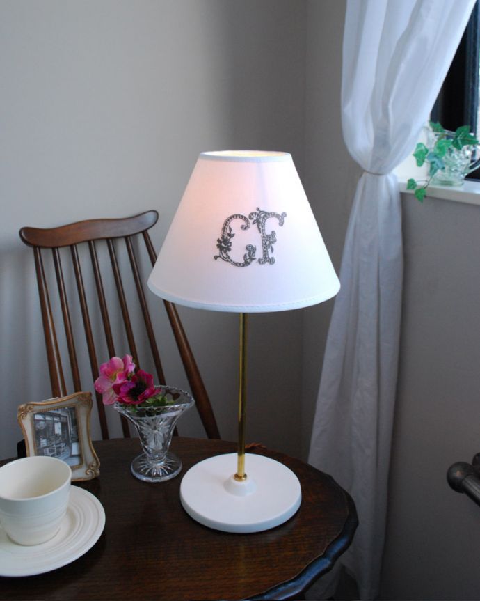 おしゃれなテーブルランプ