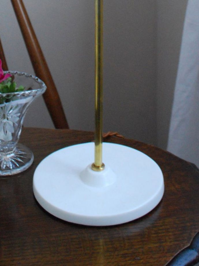 ボーンチャイナの土台