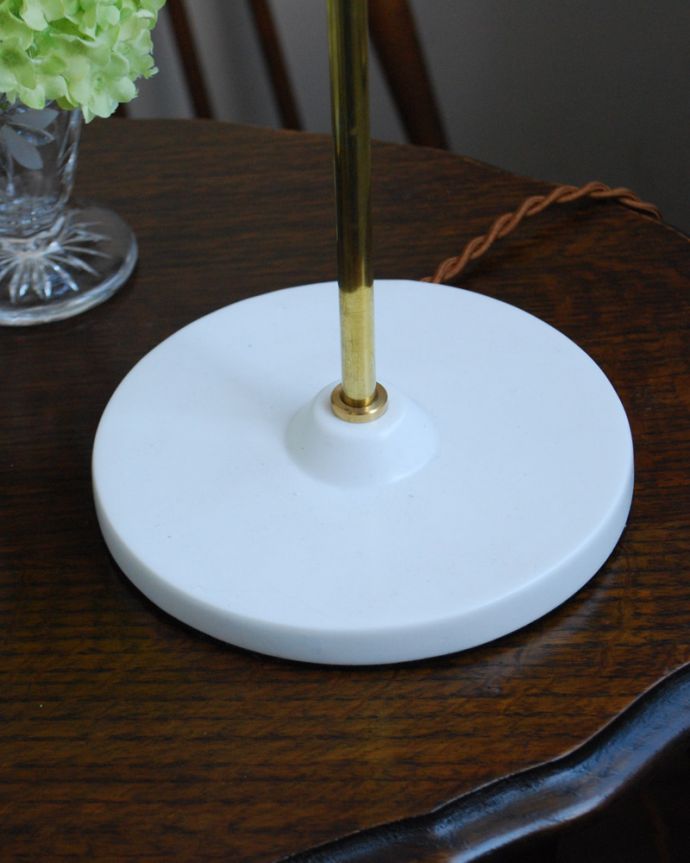 ボーンチャイナの土台