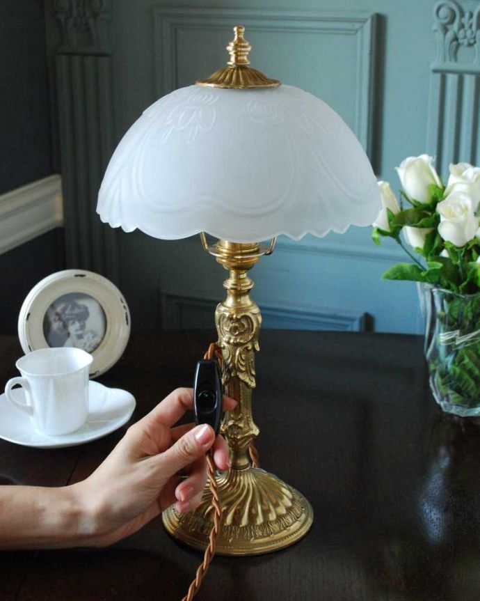 Handleオリジナル　照明・ライティング　Handleのオリジナル真鍮テーブルランプ(E17･丸球付き)。。(TL-0046)