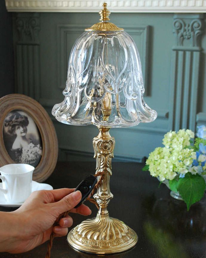 Handleオリジナル　照明・ライティング　Handleのオリジナル真鍮テーブルランプ(E17･丸球付き)。。(TL-0048)