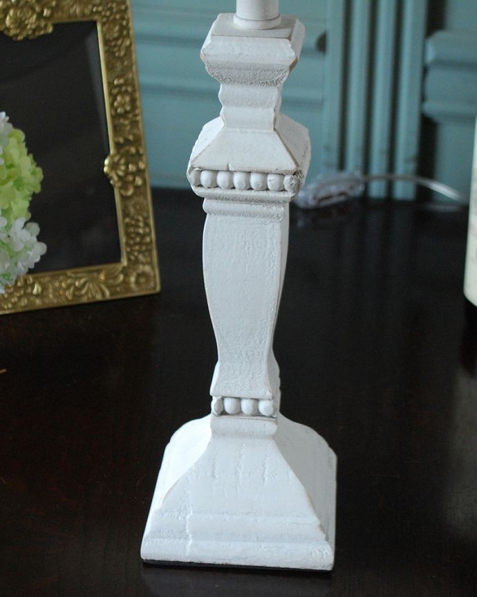 スタンドライト　照明・ライティング　アンティーク風のおしゃれ照明、フレンチシャビーなテーブルランプ(E26球付)。。(TL-0057)