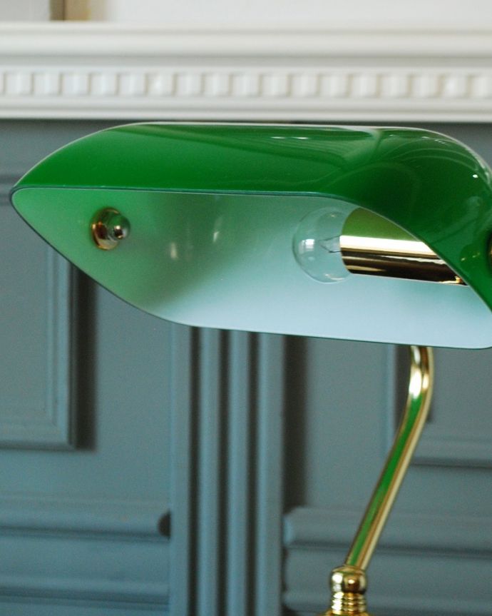 スタンドライト 照明・ライティング 見た目がカッコいいデスクランプ、グリーンのシェードのバンカーズライト(電球セット)。。(TL-0060)