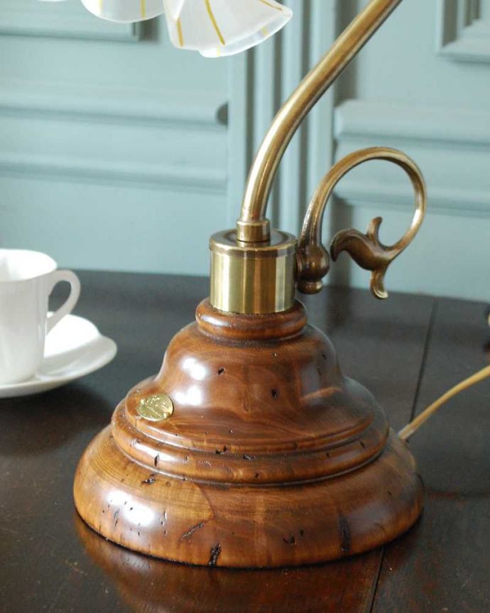 スタンドライト　照明・ライティング　イタリアのアンティーク風シェード付きテーブルランプ（Ｅ17電球付）。。(TL-0062)