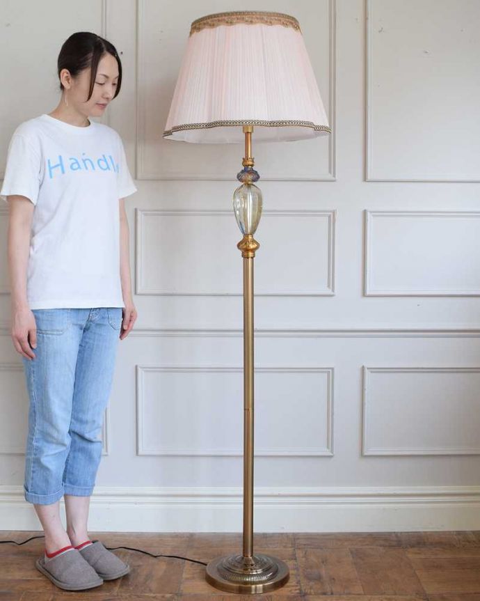 アンティーク風のおしゃれなフロアランプ