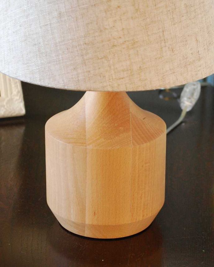 スタンドライト　照明・ライティング　北欧スタイルのほっこりぬくもりが感じられるテーブルランプ(E17型LED電球付き)。。(TL-0068)