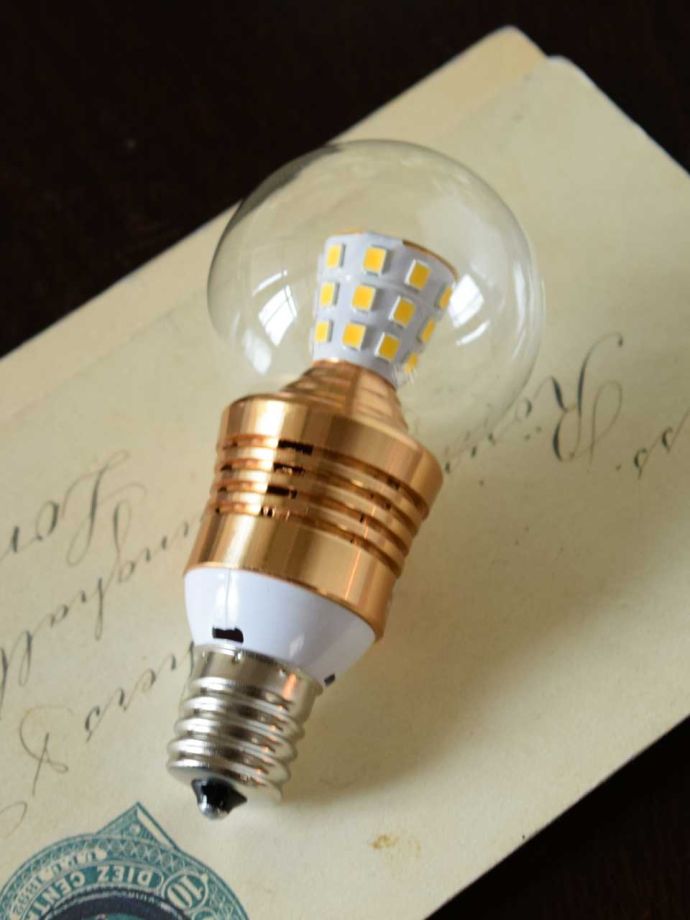 テーブルランプの電球