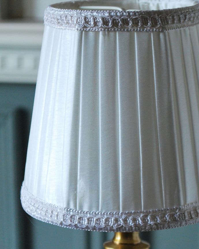 スタンドライト　照明・ライティング　アンティーク風のスタンドライト、おしゃれなテーブルランプ（E17球付き）。。(TL-0078)