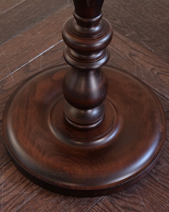 スタンドライト　照明・ライティング　アンティーク風のおしゃれなフロアスタンド、ウィリアムモリス柄のシェード(ヴァイン)(E26球・ナツメ球付き)。落ち着いたデザインまるでアンティークのような挽き物細工が美しい土台。(TL-0087)