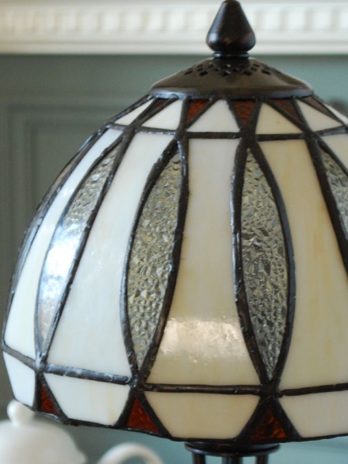 ステンドグラスのシェードは･･･