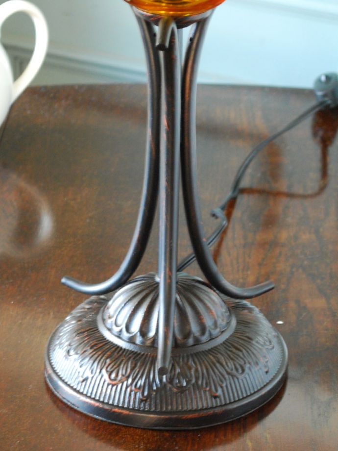 テーブルランプの土台部分