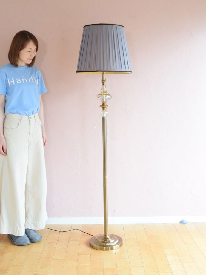 アンティーク風のおしゃれなフロアランプ