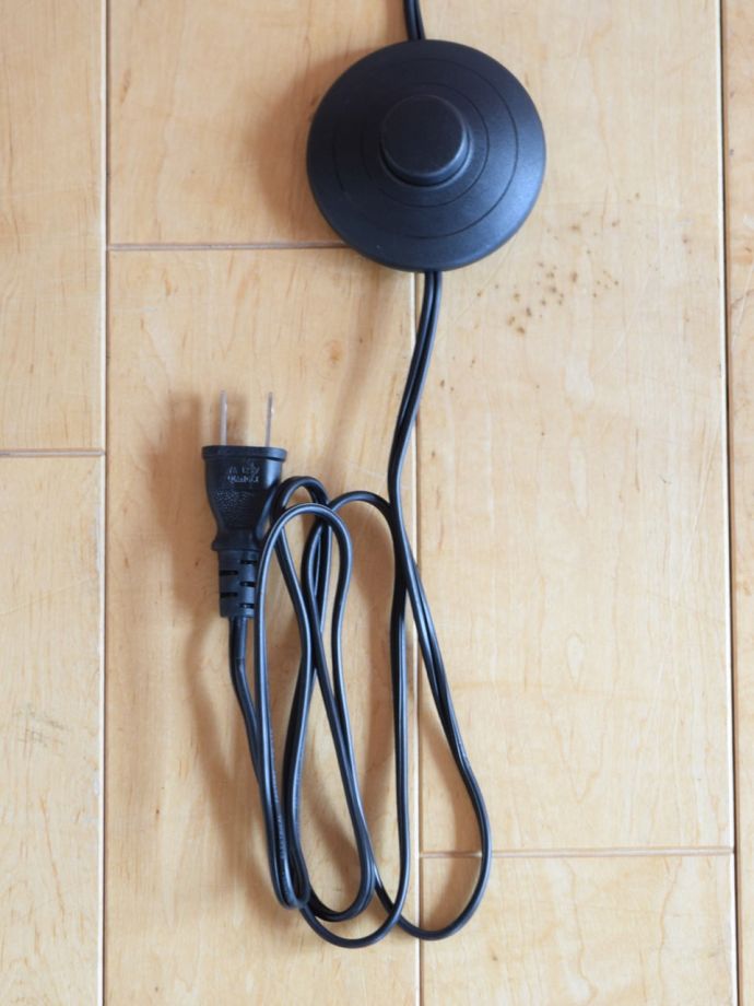 フロアランプのコード