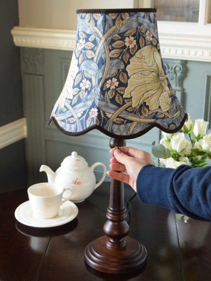 アンティーク調照明のスイッチ