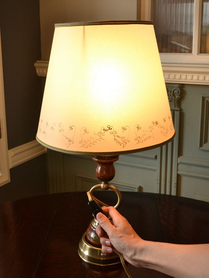 おしゃれなテーブルランプ