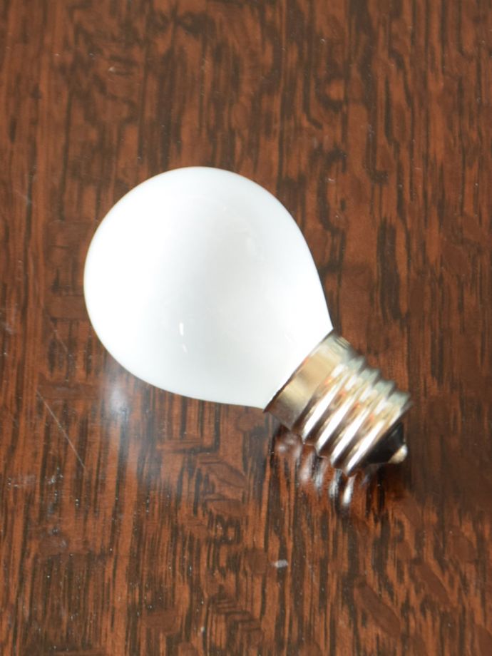 テーブルランプの電球