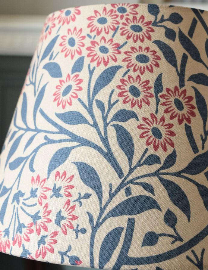 テーブルランプのオシャレなシェード