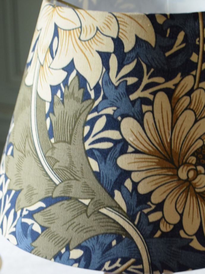 テーブルランプのオシャレなシェード