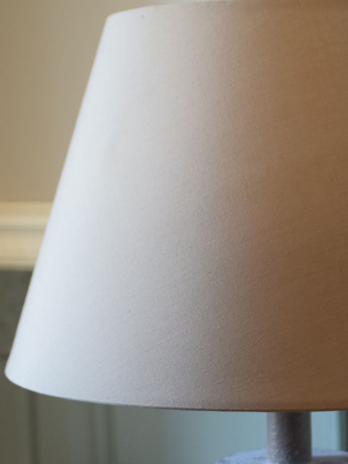 テーブルランプのオシャレなシェード