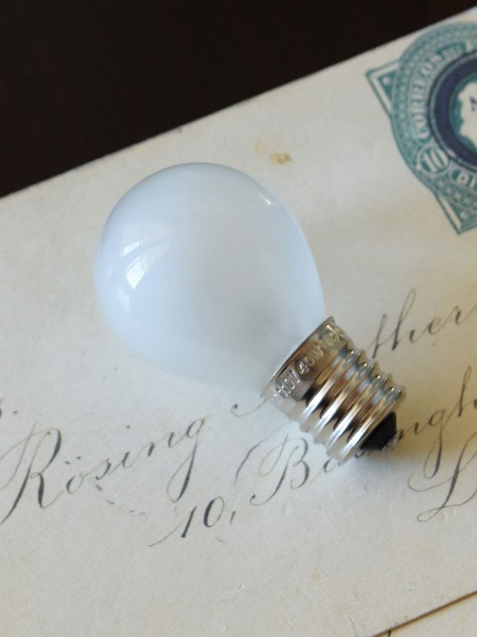 テーブルランプの電球