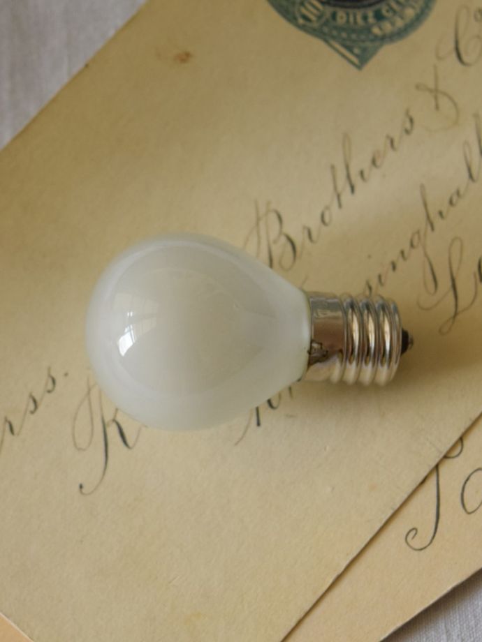 テーブルランプの電球