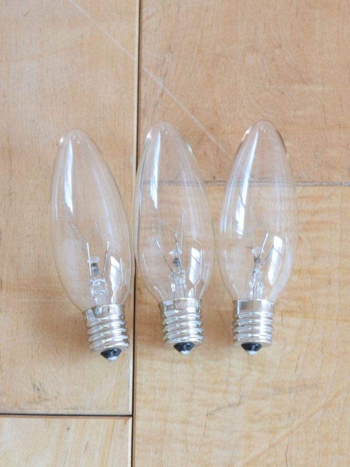 フロアランプの電球