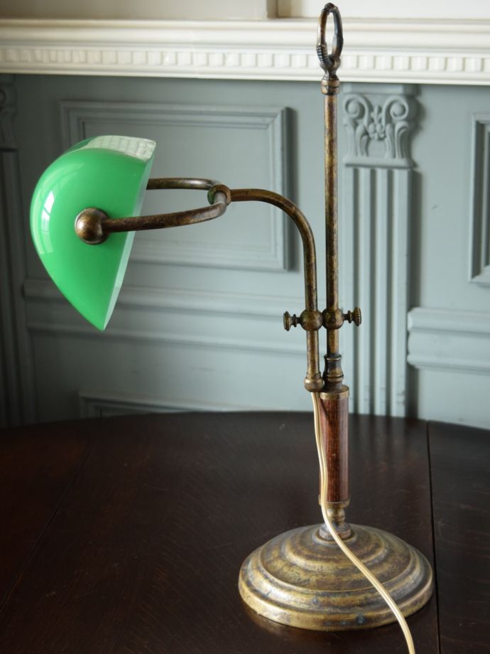 テーブルランプの角度