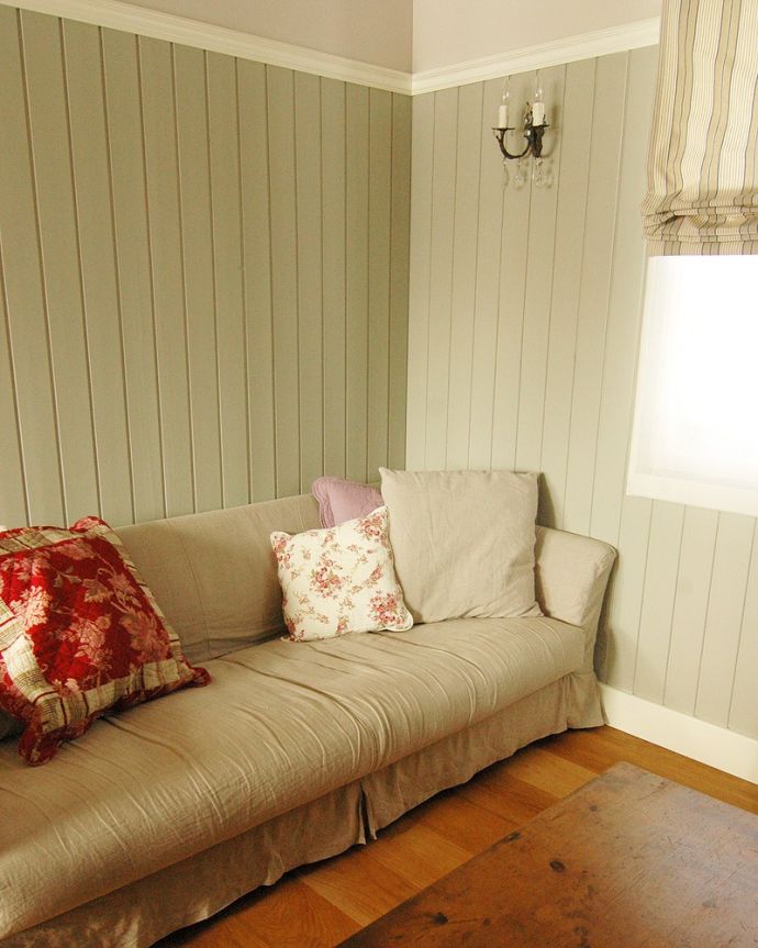 板壁・モール お部屋づくりの材料(建材) Handleオリジナル板壁キット。洋書スタイルのインテリアお部屋の2面を板張りにしたリビング。(TOK-A)