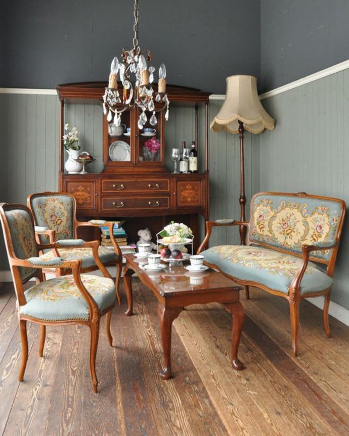 板壁・モール お部屋づくりの材料(建材) Handleオリジナル板壁キット。リビングにも・・・どんな家具にも似合う落ち着いたリビングが出来上がります。(TOK-A)